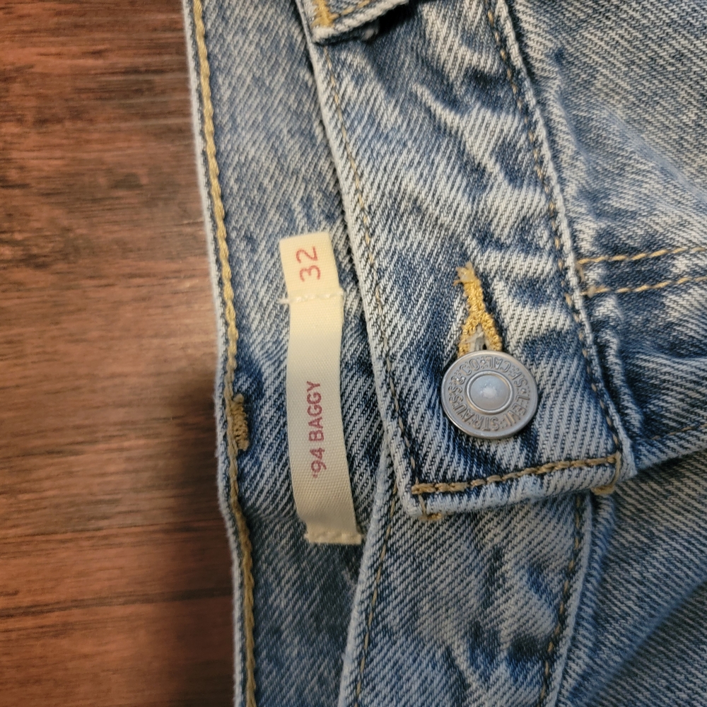 Levi's 94 Baggy Jeans - Light Wash